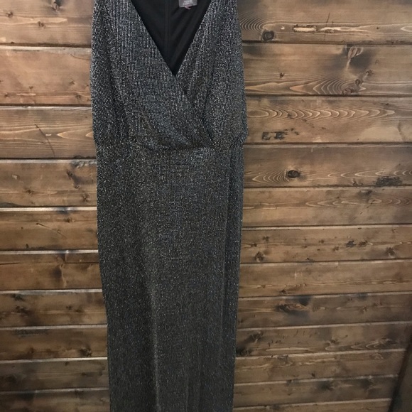 Long semi-formal gown - Picture 2 of 5